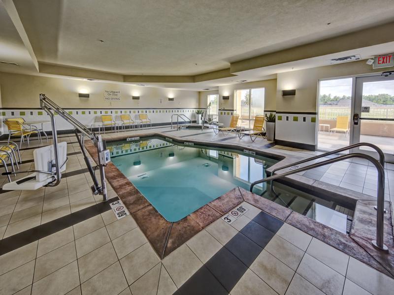 Fairfield Inn And Suites By Marriott Weatherford Exterior photo